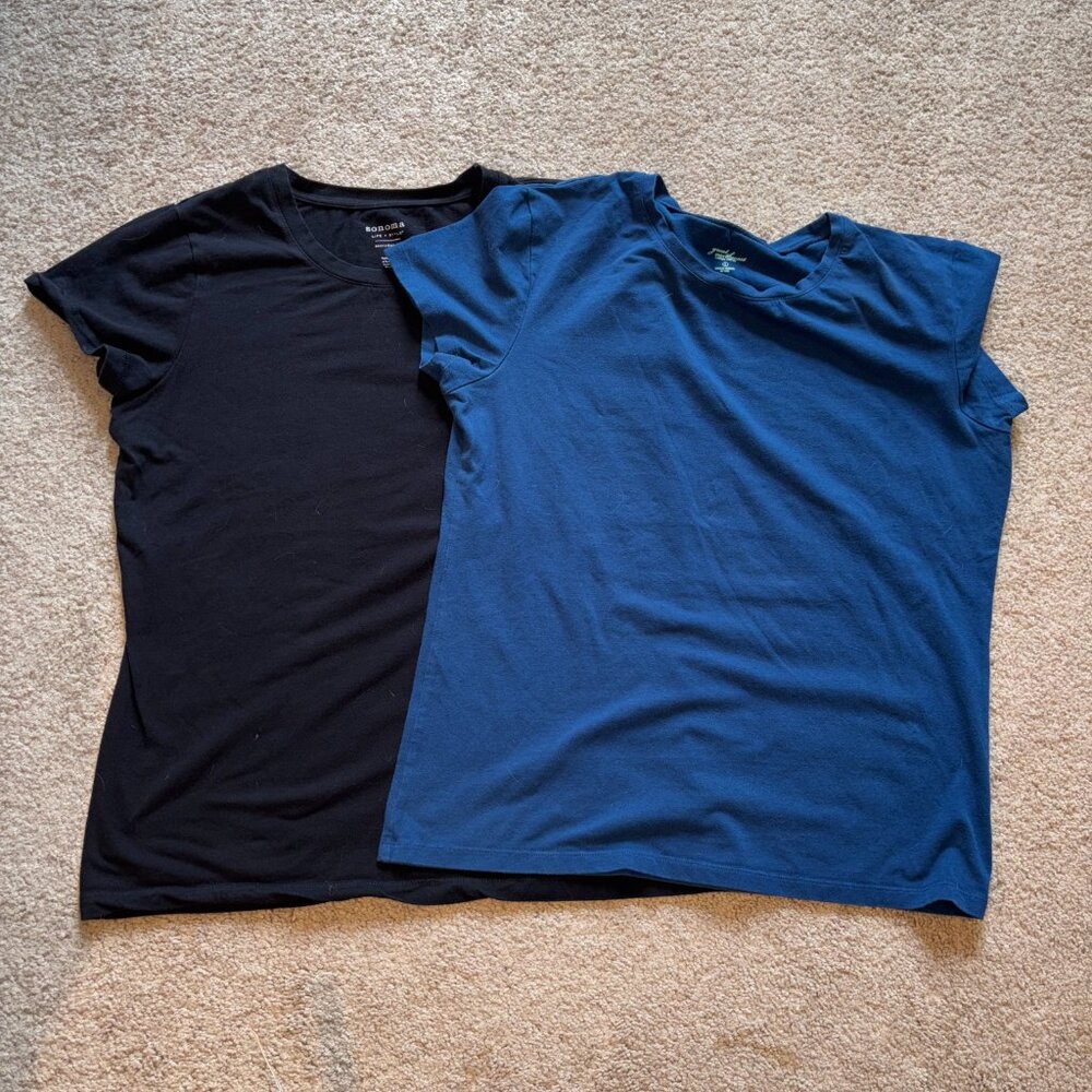 FINAL PRICE Bundle of 2 Basic T-Shirts Stretchy Cotton Spandex Black & Blue L